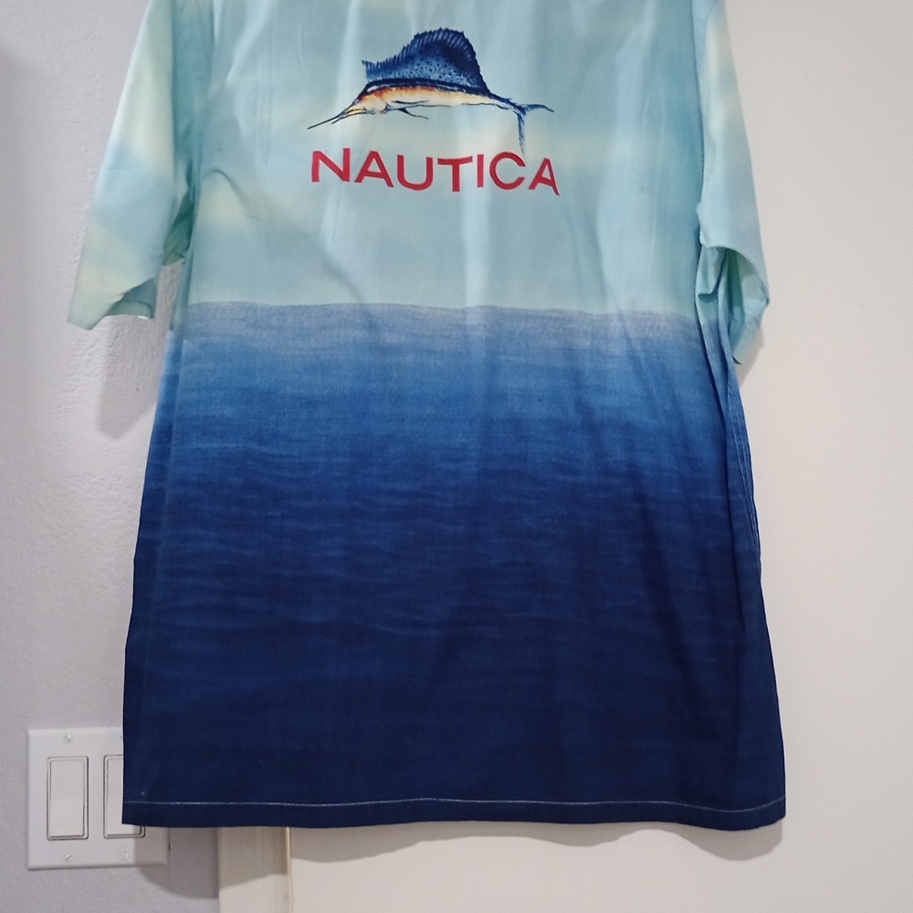 Vintage Nautica Blue Gradient T-Shirt Size M